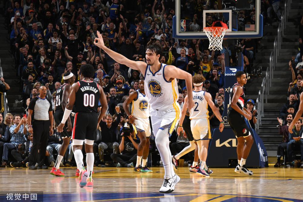 进攻屡屡受 进攻屡屡受