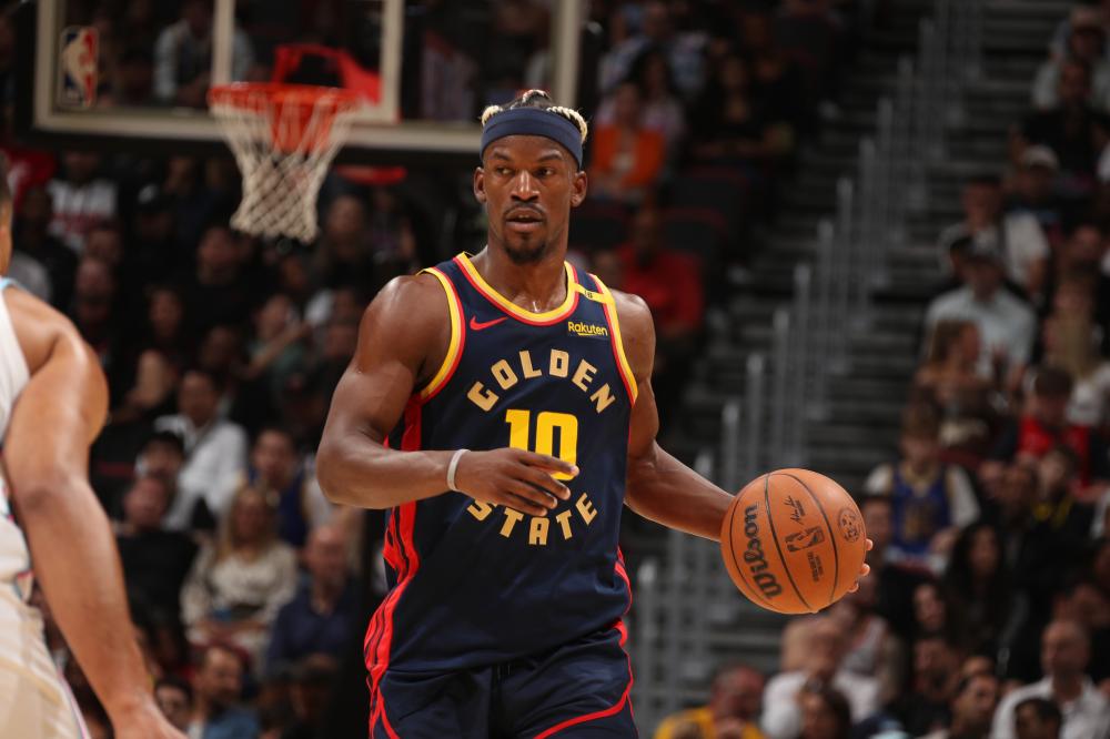 的异常稳健 的异常稳健