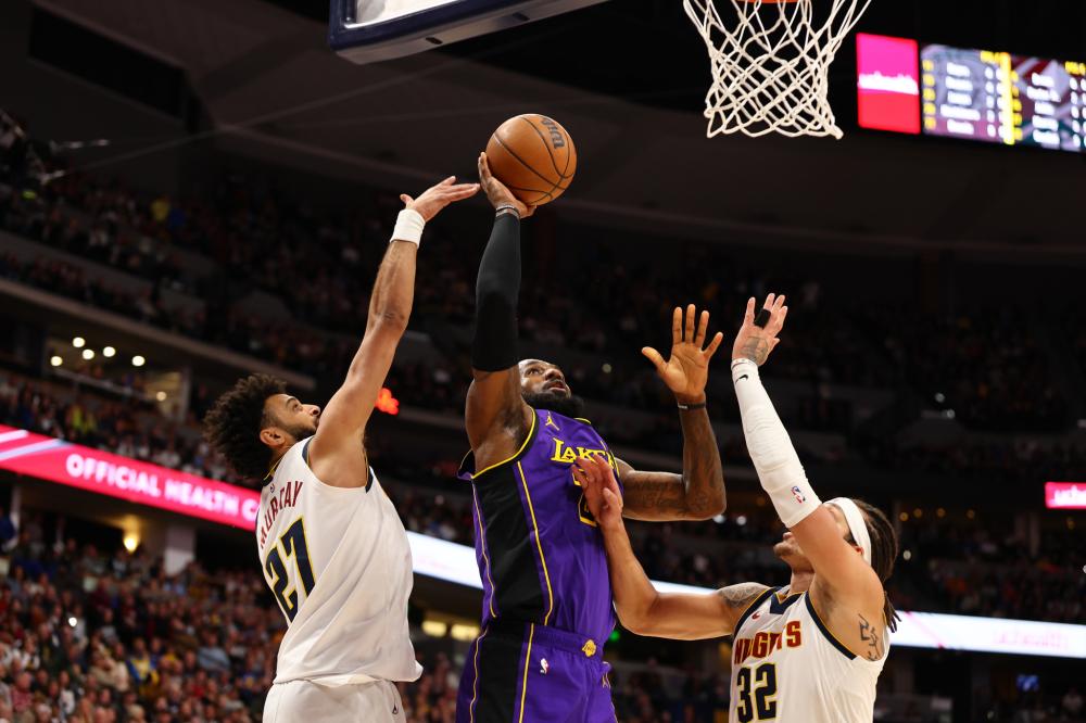 荷兰中场新 荷兰中场新