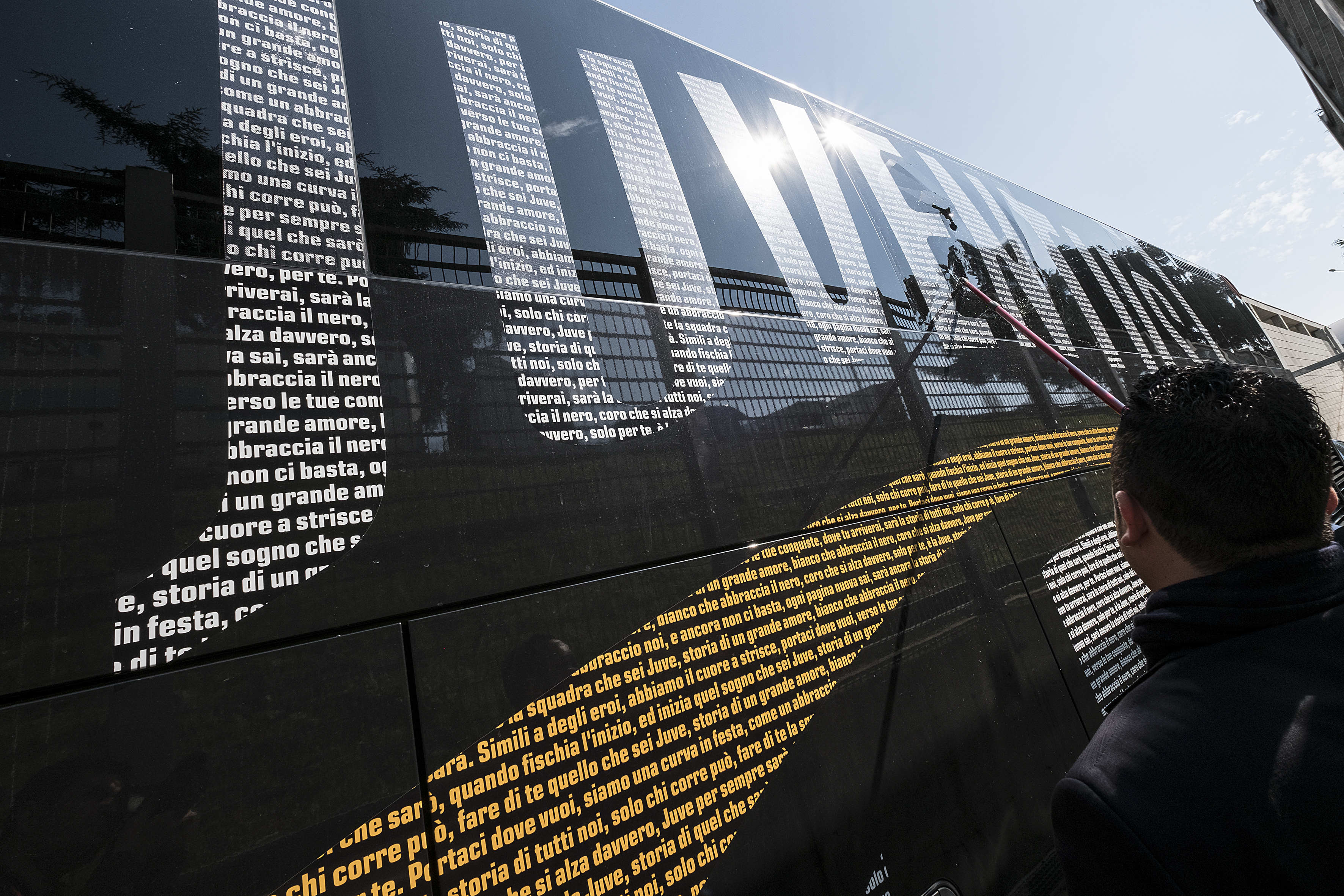 不仅保持着 不仅保持着